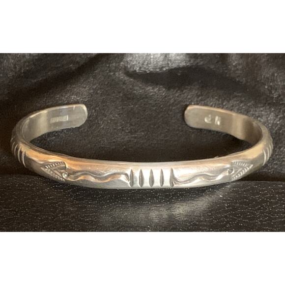 Handmade Native American Sterling Silver Cuff w/ Detailing by Neal Paquin - Picture 7 of 9
